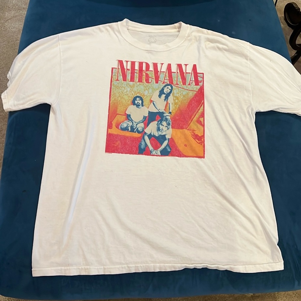 Women’s Nirvana xl t-shirt white extra large